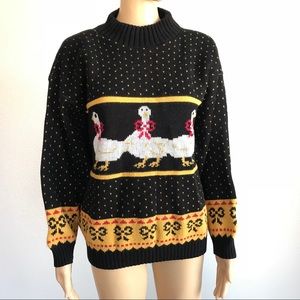 VINTAGE Crew Neck White Ducks Sweater size Medium